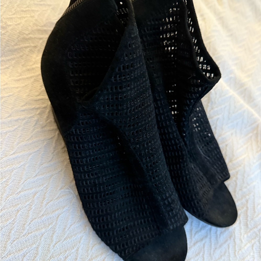 Eileen Fisher | Floret Suede Laser Cut Caged Peep Toe Ankle Booties Boots 7.5